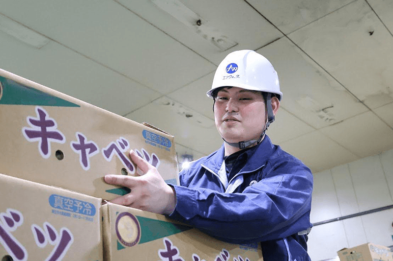 倉庫内作業スタッフ